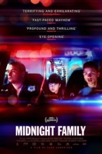 Постер Полуночная семья (Midnight Family)