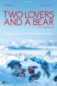 Постер Влюбленные и медведь (Two Lovers and a Bear)
